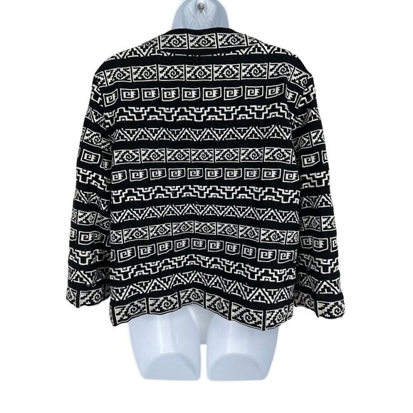 Chico's Black & White Aztec Embroidered Crop Jacket Size 2 US L - Picture 2 of 9